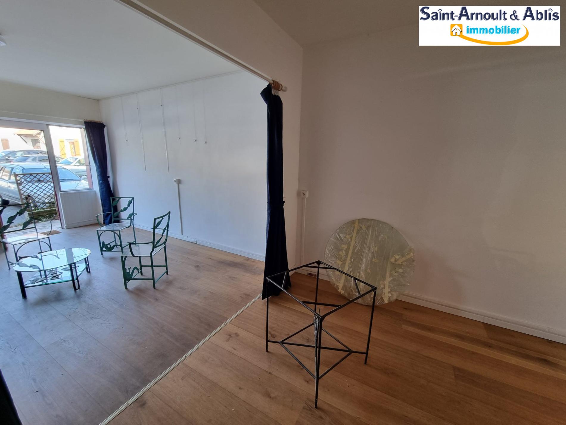 LOCAL COMMERCIAL SONCHAMP 78120